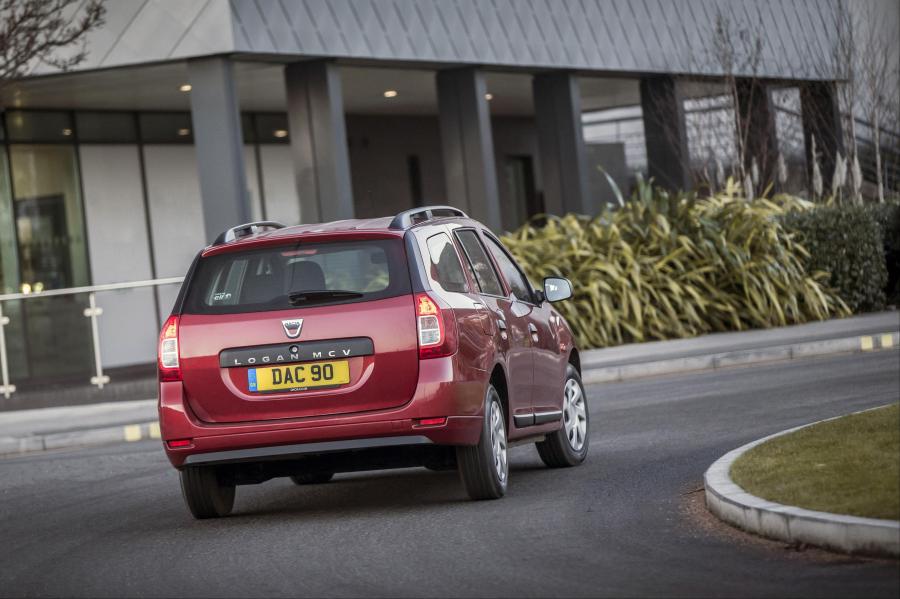  Dacia Logan MCV 2017 года  (UK) (фото 27 из 30)